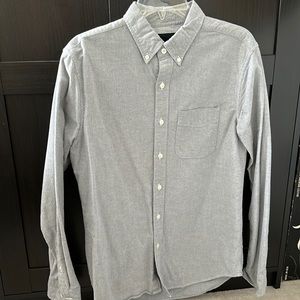 American Eagle Gray Button-Down